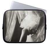 <Preparing> durch Kim Koza Laptopschutzhülle (Vorderseite)