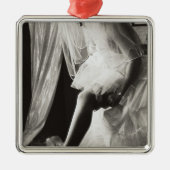 <Preparing> durch Kim Koza Silbernes Ornament (Vorne)