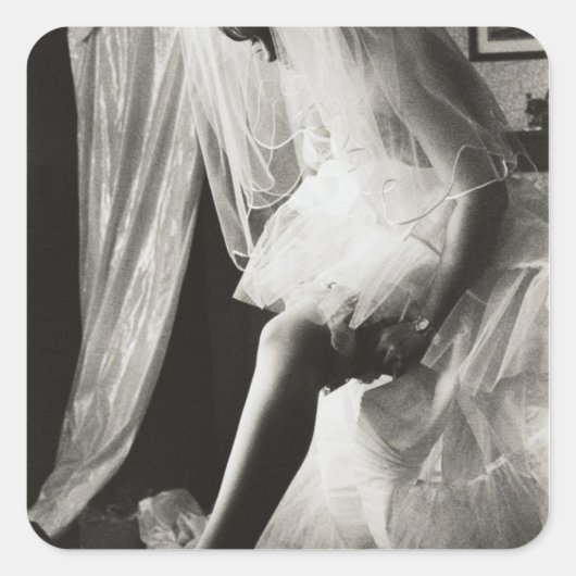 <Preparing>von Kim Koza Quadratischer Aufkleber (Vorderseite)