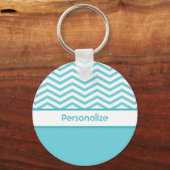 Preppy Aqua Blue und White Chevrons mit Namen Schlüsselanhänger (Vorderseite)