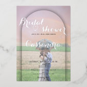 Preppy Arch Handgeschriebenes Heart Foto Brautpart Folieneinladung (Vorderseite)