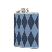 Preppy Argyle Navy- & Blaue personalisierte Grooms Flachmann (Links)