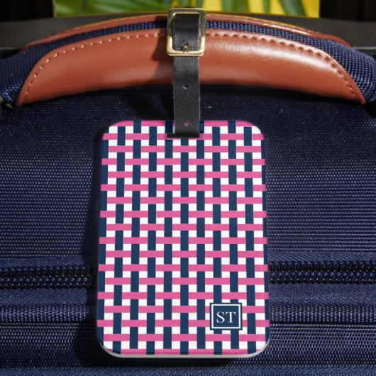 Preppy Basket Weave – Navy & Hot Pink Monogramm Gepäckanhänger (Vorderseite Insitu 2)