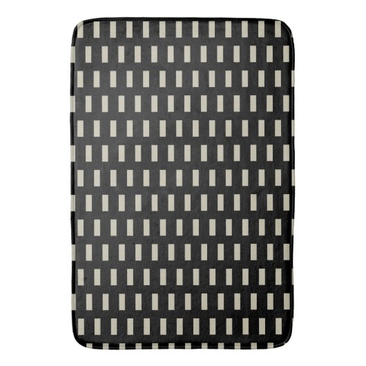 Preppy Black und Ivory Geometric Pattern Badematte (Vorderseite Vertikal)