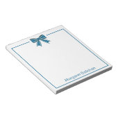 Preppy Blue and White Bow Personalized Notizblock (angewinkelt)