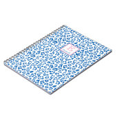 Preppy Blue and White Leopard Print Mit Monogramm Notizblock (Linke Seite)