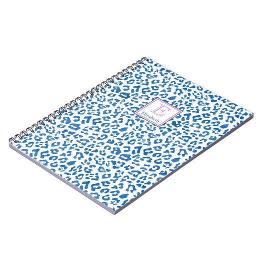 Preppy Blue and White Leopard Print Mit Monogramm Notizblock (Linke Seite)