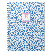 Preppy Blue and White Leopard Print Mit Monogramm Notizblock (Vorderseite)