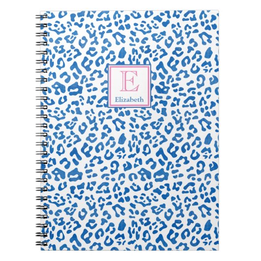Preppy Blue and White Leopard Print Mit Monogramm Notizblock (Vorderseite)