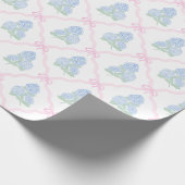 Preppy Blue Hydrangea with Pink Bow Trellis Geschenkpapier (Ecke)