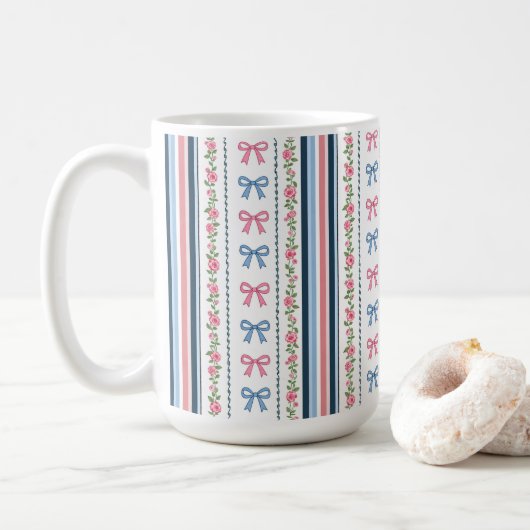 Preppy Blue Pink Bows Florals Striped Coquette Kaffeetasse (Mit Donut)