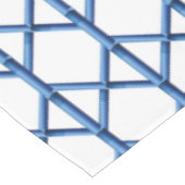 Preppy Blue Trellis Bamboo Muster Tischdecke (Schrägansicht)