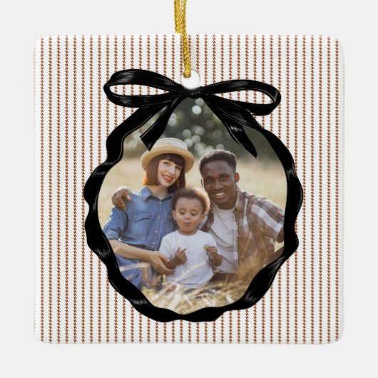 Preppy Bow Frame Gingerbrot Foto Keramikornament (Vorderseite)