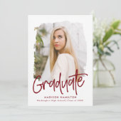 Preppy Burgundy Script Foto Abschluss Ankündigung (Stehend Vorderseite)