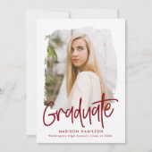 Preppy Burgundy Script Foto Graduation Party Einladung (Vorderseite)