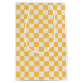Preppy Checkerboard Yellow White Mod Retro Mittlere Geschenktüte (Vorderseite)