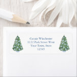 Preppy Christmas Tree Blue White Rücksendeadresse<br><div class="desc">Zeitloses Adressendesign mit einem Aquarellingschiff mit Frühlingsfloralen und Blätter.</div>