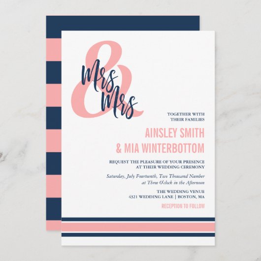 Preppy Coral & Navy Mrs & Mrs. Wedding Einladung (Vorne/Hinten)