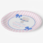 Preppy First Birthday Chinoiserie Ruffle Cake Bows Pappteller (Schrägansicht)