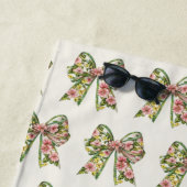 Preppy Floral Pink and Green Bow Personalized Strandtuch (Beispiel)
