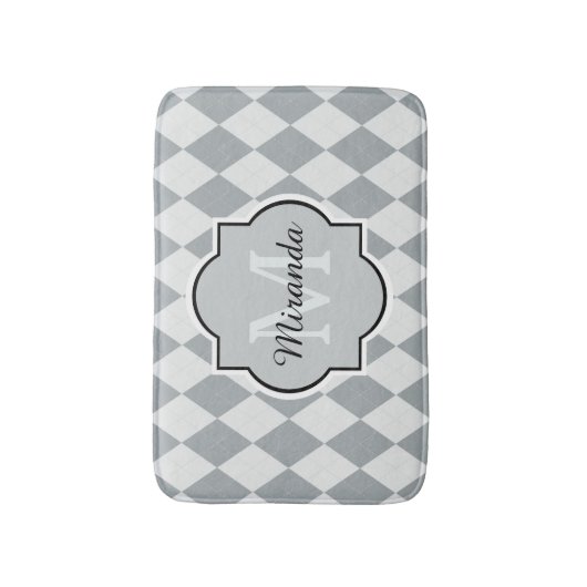 Preppy Gray Raute Girly Monogram und Name Badematte (Vorderseite Vertikal)