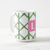 Preppy Green Trellis Bamboo Muster Monogram Kaffeetasse (Vorderseite Links)