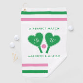 Preppy Green und Pink Wedding Pickleball Golfhandtuch (Insitu)