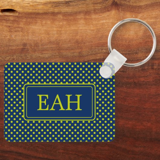 Preppy Lime Green Polka Dot auf Navy Blue Monogram Schlüsselanhänger (Vorderseite)