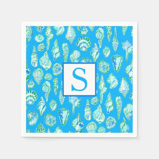 Preppy-Muscheln auf Blue Monogram Seaside Serviette (Vorderseite)