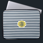 Preppy Naugram Computer Sleeve<br><div class="desc">Navy und weiß gestreifter Hintergrund mit Gold oval Monogramm Halter. Maßgeschneiderte Schriftart-Monogramme machen eine großartige persönliche Touch.</div>