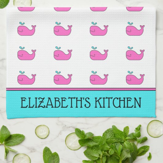 Preppy Nautical Pink und Aqua Whale Personalisiert Geschirrtuch (Gefaltet)
