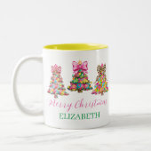 Preppy Pink and Green Christmas Trees Zweifarbige Tasse (Links)