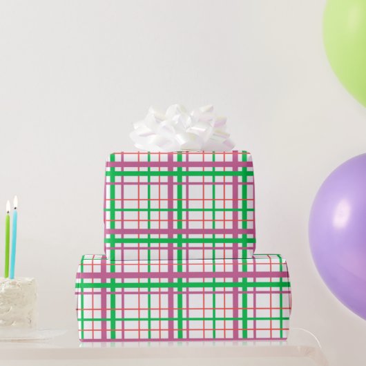 Preppy Pink and Green Pretty Plaid Wrapping Paper Geschenkpapier (Partygeschenke)