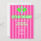 Preppy Pink and Green Striped Pickleball Birthday Einladung (Vorderseite)
