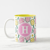 Preppy Pink Green & Yellow Pickleball Monogram Zweifarbige Tasse (Links)