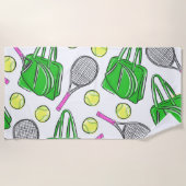 Preppy Pink Tennis Racquet Grünes Muster Strandtuch (Vorderseite)