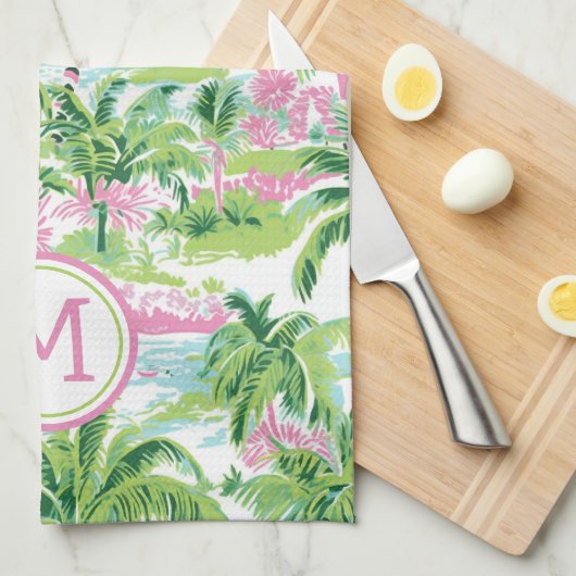 Preppy Pink und Green Tropical Palm Tree Monogram Geschirrtuch (Viertel Falte)