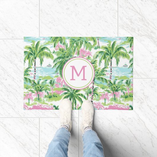 Preppy Pink und Green Tropical Palm Trees Monogram Fußmatte (Indoor)