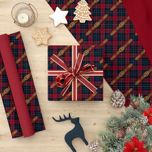 Preppy Red Christmas Plaid With Buckles Geschenkpapier