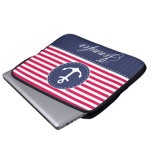 Preppy Red Navy Nautic Anchor Individuelle Name Laptopschutzhülle (Vorne Knopf)
