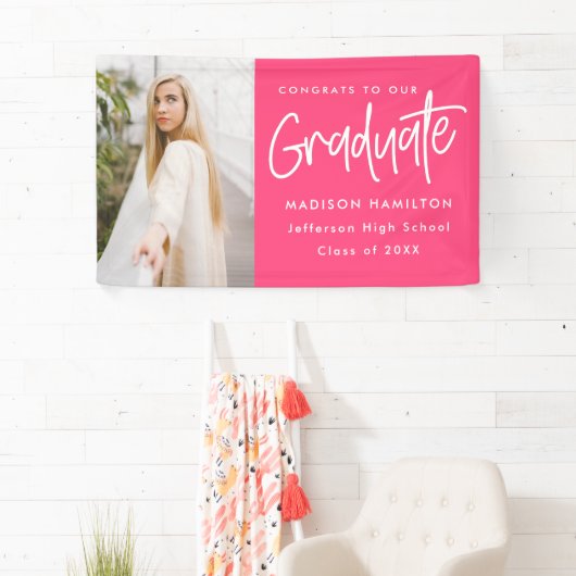 Preppy Script Hot Pink Foto Abschluss Banner (Insitu)