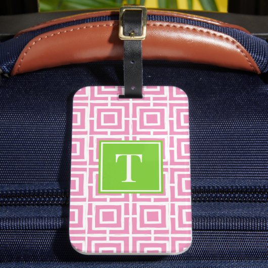 Preppy Square Lattice Monogram – Pink & Lime Gepäckanhänger (Vorderseite Insitu 2)