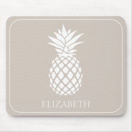 Preppy White Pineape auf Beige Mousepad