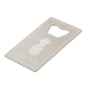 Preppy White Pineapple on Beige Geldbeutel Flaschenöffner (Vorderseite Schrägansicht)