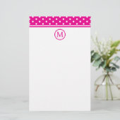 Preppy White Polka Dots auf hellrosa Monogramm Briefpapier (Stehend Vorderseite)