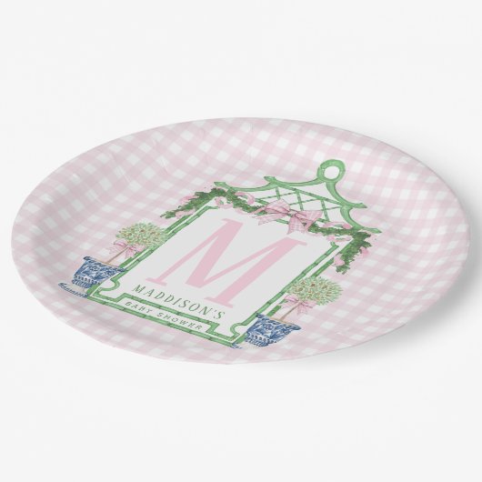 Preppy Wreath mit Pink Gingham Bow Pappteller (Schrägansicht)