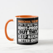 Preschool-Lehrer Ich versuche, die Dinge lustig zu Tasse (Links)