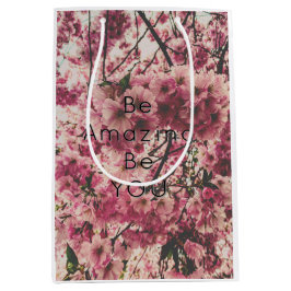 Presentpåse att ge bort till en värdefull person mittlere geschenktüte