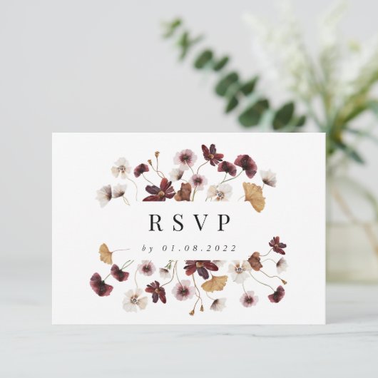 Pressed Wildblume Wedding RSVP Card (Stehend Vorderseite)