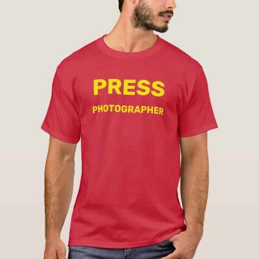 PRESSEFOTOGRAFIE T-Shirt (Vorderseite)